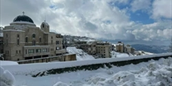 العاصفة الثلجية الأقوى على لبنان منذ أعوام... وموعد انحسارها.. صور