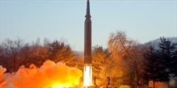 كوريا الشمالية تطلق من جديد صاروخاً باليستياً باتجاه بحر اليابان