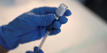 "فايزر" و"بيونتيك" تطلبان تمديد الاستخدام الطارئ للقاحهما للمراهقين