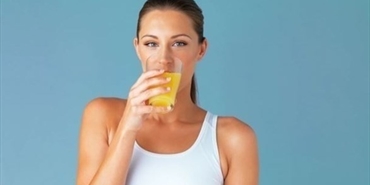 تناول عصير البرتقال يزيد خطر إصابتك بسرطان الجلد