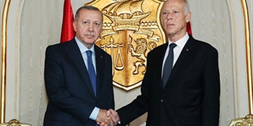 أردوغان يؤكد لسعيّد أهمية استقرار ديمقراطية تونس
