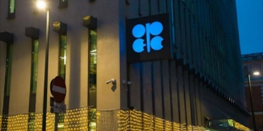 الكويت: "أوبك+" قد تعيد النظر في زيادة إنتاج النفط