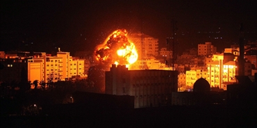 ألاحتلال يقصف عدة مواقع في قطاع غزة