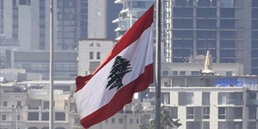 لبنان.. أزمات النقد والاقتصاد تقربان انهيار الدولة 
