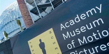 متحف الأوسكار في لوس أنجليس يُفتتح بعرض لفيلم "ساحر أوز"