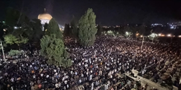 250 ألف مُصلٍّ يحيون ليلة القدر في المسجد الأقصى رغم التشديدات التي فرضها الاحتلال (صور)