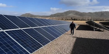 تدشين أكبر محطة للطاقة الشمسية في إيران