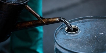 النفط يقفز 3 دولارات مع تزايد مخاوف نقص الإمدادات
