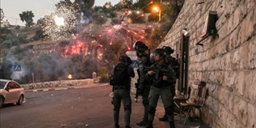 الاحتلال الإسرائيلي  يقمع احتجاجا بالنقب  ويعتقل مظاهرا فلسطينيا 
