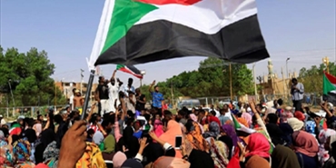 ارتفاع حصيلة قتلى مظاهرات الخرطوم إلى ثلاثة.. “أطباء السودان”: أحدهم أصيب برصاصة في الرأس