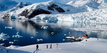 ذوبان جليد القارة القطبية الجنوبية يقلق العلماء! يشهد تناقصاً هائلاً ويسجل أدنى مستوى له منذ عقود