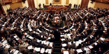 البرلمان المصري يقر تعديلاً يسمح للأجانب بتملك الأراضي 